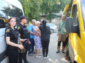 Правоохоронці Дружківки допомагають евакуюватися багатодітним родинам