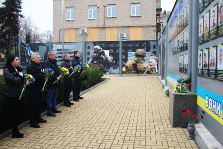 У Дружківці поклали квіти до Алеї Слави