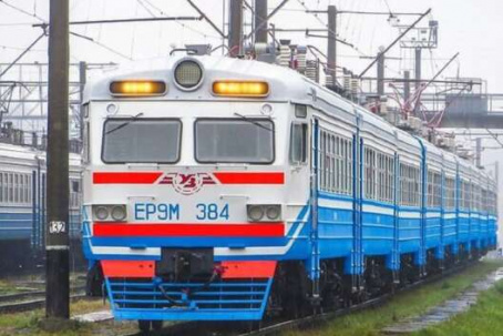 У Донецькій області відміняють деякі приміські поїзди з 19 лютого У Донецькій області відміняють деякі приміські поїзди з 19 лютого
