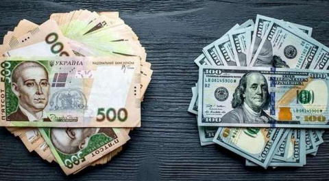 НБУ пытается удержать курс доллара к гривне