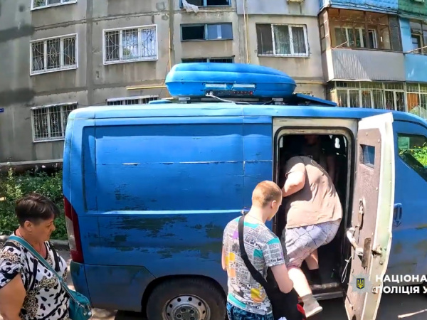 «Білі янголи» евакуювали з Дружківки важкопоранених