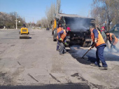 В Дружковке продолжают ремонтировать дороги