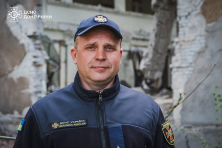 Рятувальник з Дружківки: Я пишаюся своєю роботою, бо в будь-яку хвилину можу допомагати людям. Це важко, але я знаю — я на своєму місці Рятувальник з Дружківки: Я пишаюся своєю роботою, бо в будь-яку хвилину можу допомагати людям. Це важко, але я знаю — я на своєму місці