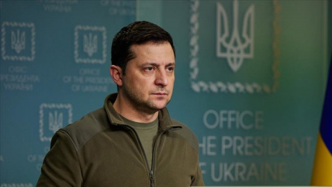 Зеленский подписал закон, запрещающий распространение российской пропаганды в Украине Зеленский подписал закон, запрещающий распространение российской пропаганды в Украине