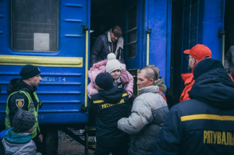 З Дружківки за тиждень евакуювали понад 170 дітей, ще необхідно вивезти 1155 З Дружківки за тиждень евакуювали понад 170 дітей, ще необхідно вивезти 1155