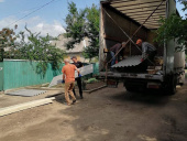 Постраждалі мешканці громади отримали будматеріали