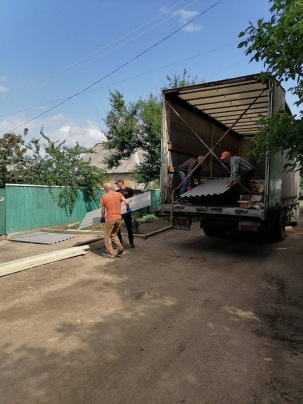 Постраждалі мешканці громади отримали будматеріали Постраждалі мешканці громади отримали будматеріали