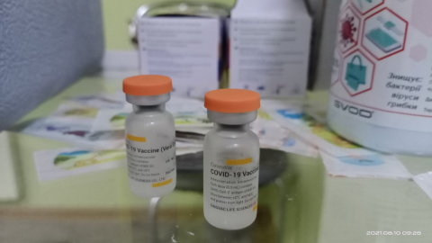 В Донецкой области двое вакцинированных мужчин заболели коронавирусом
