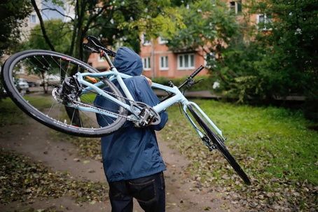 Жителя Дружковки за кражу велосипеда приговорили к общественным работам