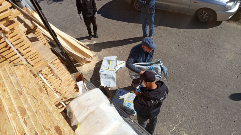 Постраждалі мешканці Дружківки отримали будівельні матеріали