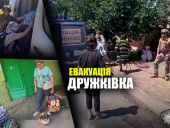 У Дружківці росія розстрілює цивільні авто: вивозити людей допомагають «Білі Янголи»
