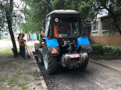 В Дружковке ремонтируют дороги во дворах многоэтажек. Кому повезло?