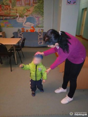 В Дружковке пьяная мать оставила маленького ребенка без присмотра