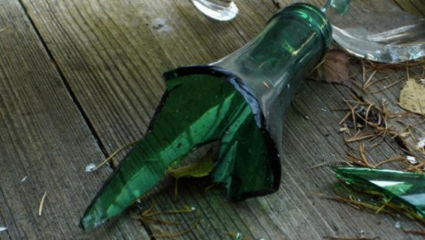 Женщина в Краматорске разбитой бутылкой убила мужчину