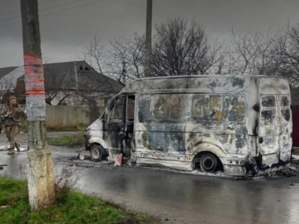У Дружківці дрон влучив в авто зооволонтерів з собакою