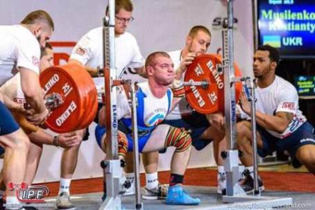 Дружковский пауэрлифтер претендует на звание лучшего спортсмена года в Донецкой области