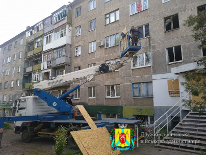 Удар по Дружківці: двох мешканців госпіталізовано в лікарню