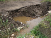 Прорыв водопроводной трубы на Молоково (Фотофакт)