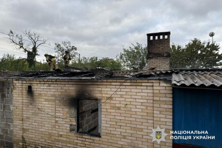 У Дружківці ворожі дрони поцілили по приватному будинку