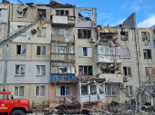 Ворог поцілив у багатоповерхівку у Покровську: є поранені