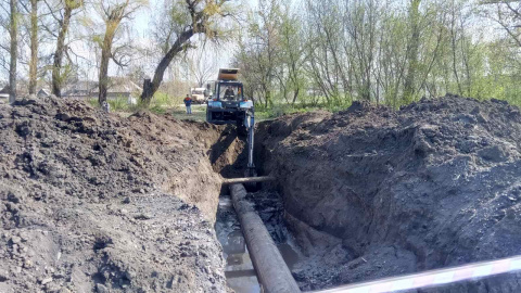 Фотофакт: Как в Дружковке ремонтируют водопровод