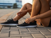 Жіночі кросівки: шлях до комфорту та стилю