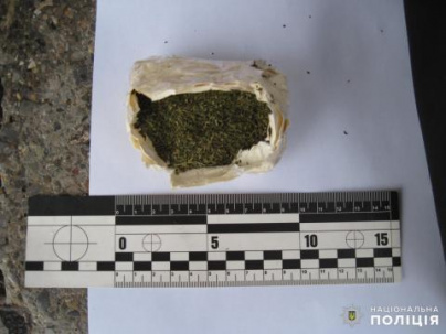 Дружковские полицейские зафиксировали два факта хранения наркотических веществ за одни сутки