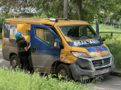 Як родини евакуюються з білими хустинками на авто – репортаж з Дружківки